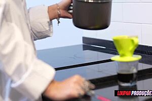 Ruivinha safada dando a bucetinha apertadinha no pelo dracarys lp produ��es