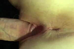 amateur babe receives cum load on her pussy and ass in homemade scene