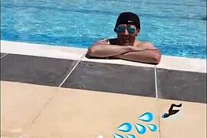 i flashin for interracial fun wit milf slut