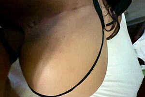 A couple explores juicy dynamics in amateur setting