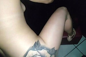 I watched my girlfriend suck strangers' cocks at the gloryhole