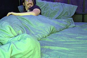 Sharing a bed with stepsister and stepmom, stepsis got horny watching me fuck milf