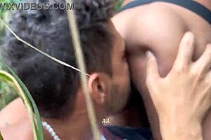 Tava f1 e encontrei o ronny aislan na trilha e comi ele ao ar livre.