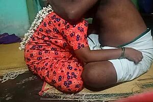 Indian aunty gets hot bedroom action with boyfriend