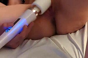 4k solo close up masturbating with a wand and cumming multiple times - richelle rose.