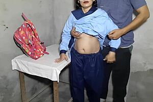 Wow! Indian Virgin Schoolgirl’s First Raw Sex with Boyfriend!