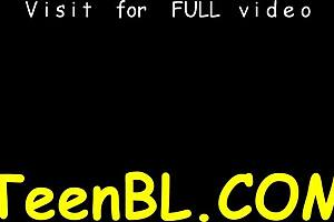 Arresting beauty gives charming hunk a raunchy oral job in rough sex