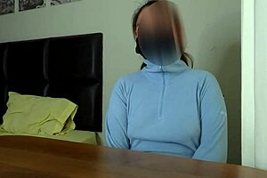 Кастинг Риты татуированной колумбийки заканчивается стекающей спермой в бесплатной версии