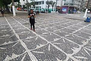 Wow, tiniest pussy ever spotted at shopping mall, pure delight!