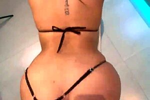 hard banging hot 18-year-old Colombian from Tinder