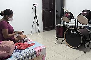 Horny Venezuelan Housewife Packs for Sexy Holiday Trip with Natural Tits