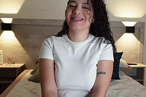 Wow! Colombian Girl Shows Off Her Hairy Pussy in Solo!