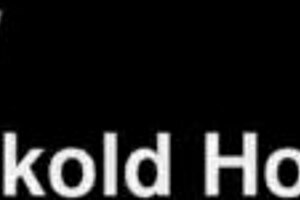 Marido Corno Assistindo A Esposa Num Menage A Trois Na Própria Cama!