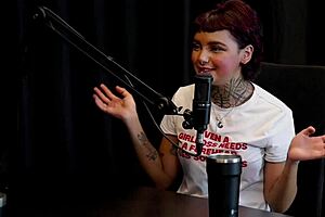 Chica Disfruta Del Sexo Oral Y Hace Una Rica Mamada Profunda Y Descuidada - Nuevo Video Porno Casero Cachondo - Amateur Nora Milf - Andy Z 94