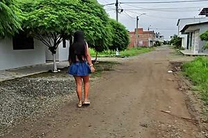 Despues De La Fiesta Chica Espera El Uber Y La Convenso De Ir A Mi Casa.