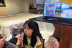 Boquete perfeito enquanto jogo call of duty 3 ft amberzinha - is she wet enough for interracial?