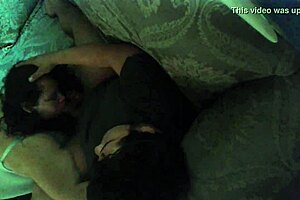 Ehi, vuoi vedere mia moglie succhiare in telecamera nascosta?