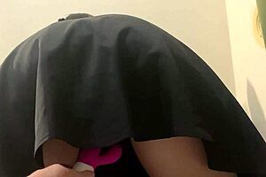 ワイルドセックス中に18歳の日本人学生を首絞めしたことある？