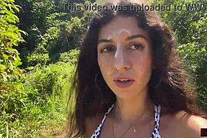 Красотка отсосала мне на пляже, сперма на лице, гуляем