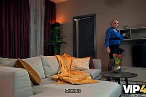 vip4k retro pornstar is stepmom's friend 😏