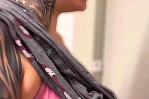 I went to the gym with an anal plug, got so horny, now my ass is lubed and ready for cock