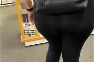 Flashing my ass in the store turns me on so much, I had to masturbate in the restroom