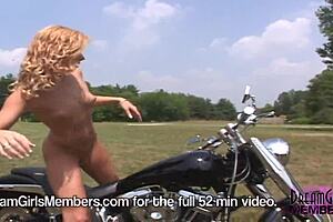 Групповой стрит на конкурсе Мисс Ню USA