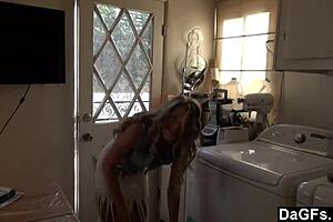 hottie teen fucked in kitchen after shopping 😍