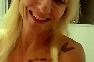 Alinemilf's Shaved Pussy Lips Update