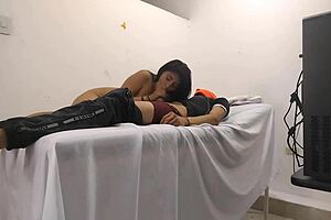 Doctor planned a massage but this Latina patient turned whore seduced him fast