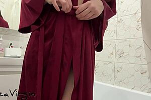 Ever felt pure thrill watching solo play in a steamy bathroom setting?