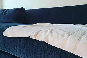 sexy ebony clit rub turns into squirting mess, softcore amateurs black belly spitting solo