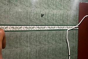 latina cousin spied showering, we fucked her pussy