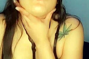 Brunette Babe Bluee Shares Her Cute Video Invitation.