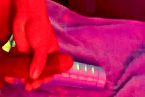 Girlfriends compete: 'Who sucks dick better?' with blowjob contest