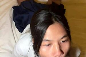 18-летняя тайская девчонка 18+ в форме жестко оттрахана иностранным туристом