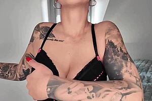 Redhead Teen Shows Off Ass