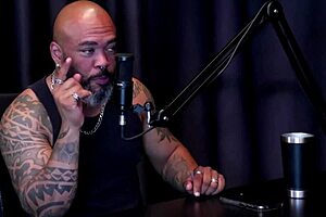 Started recently with porn content, worked in tourism, did a DP and the client wanted a meeting - Agatha Mama watch on Sheer Red