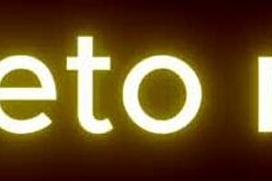 Consoling my sad friend with my juicy ass!