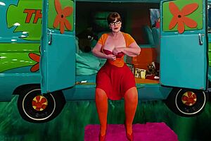 Granny Velma Dinkley gets double penetration and a fucking creampie, wow!