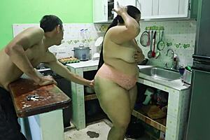 I fuked my girlfriends sister in the kichen missionary.