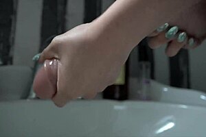 i'm a voluptuous bbw goddess with soft curves and confident energy