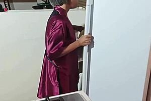 Wow, She Deepthroats Me!