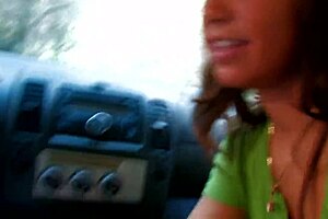 Super sexy hottie nympho dives into amateur hard sex outdoors