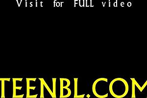 Intense Blowjob Competition Leading to Cumshot!