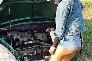 Maria Kalos In Real Public Sex With Broken Car