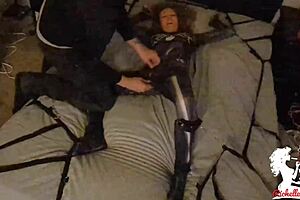 Beautiful MILF in bondage gets toyed with and creampied in quickie