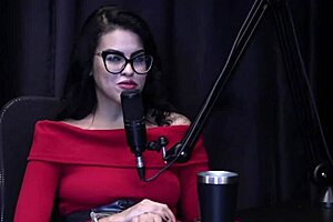 melhores momentos da annie clementine no preliminares podcast com bia hot - parte 2 watch on sheer red