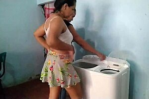 i wanna lick all my neighbors' pussies cuz they're so nice