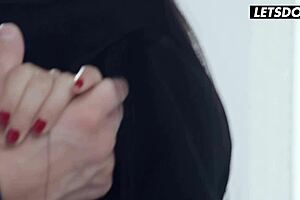 asian teen gets deep orgasms cowgirl 😍